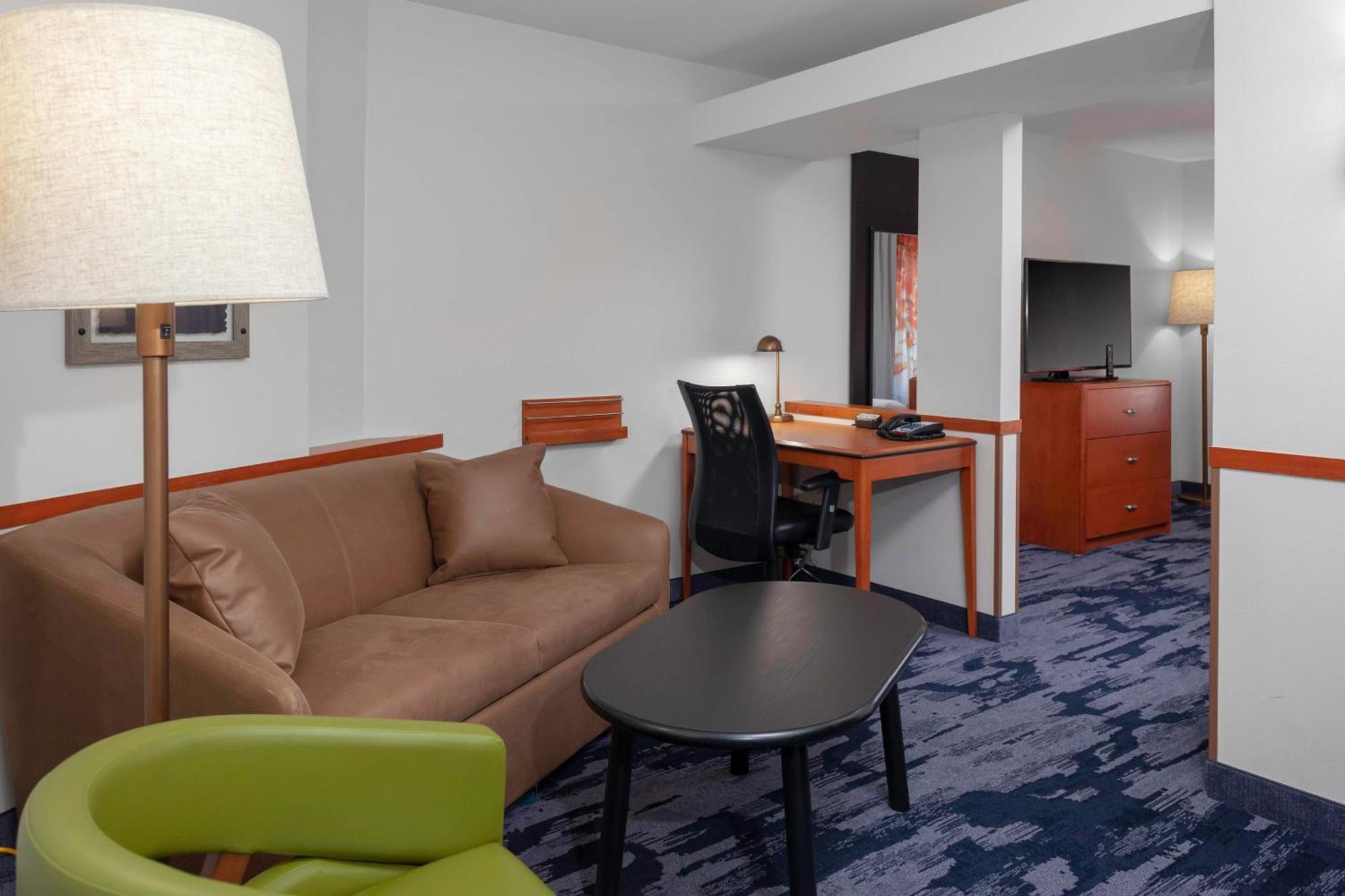 Fairfield Inn & Suites By Marriott Matthews Шарлотт Экстерьер фото